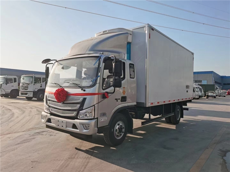 國(guó)六福田5米1排半歐馬可S3冷藏車(chē)