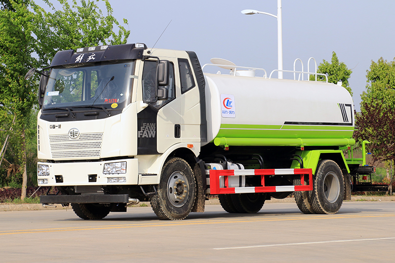 CLW5180GSSC6型灑水車(chē)