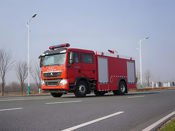 CLW5330GXFSG180/AXF型水罐消防車(chē)