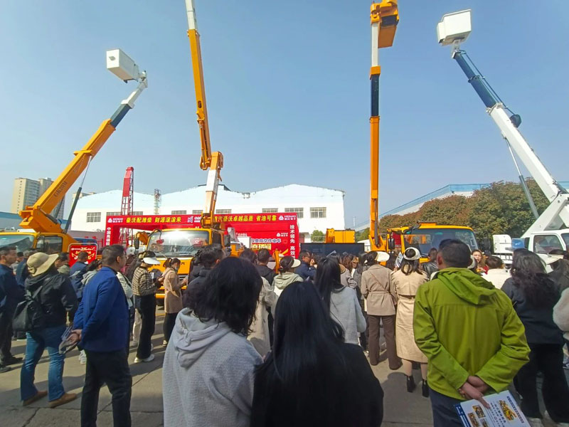 絕緣高空作業(yè)車，高空作業(yè)升降車，高空作業(yè)車